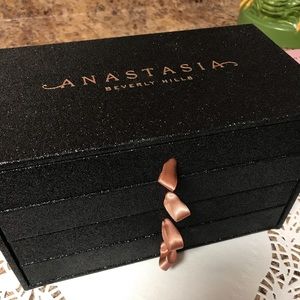 Anastasia beverly hills Collection box